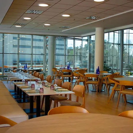 Ar Diamante & 4 Sup 4*